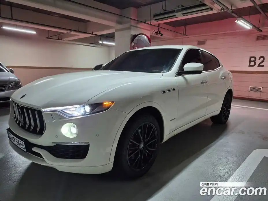 Maserati Levante 2019 3.0 автомат (гидро), фото 1 Maserati Levante 2019 3.0 автомат (гидро), фото 1