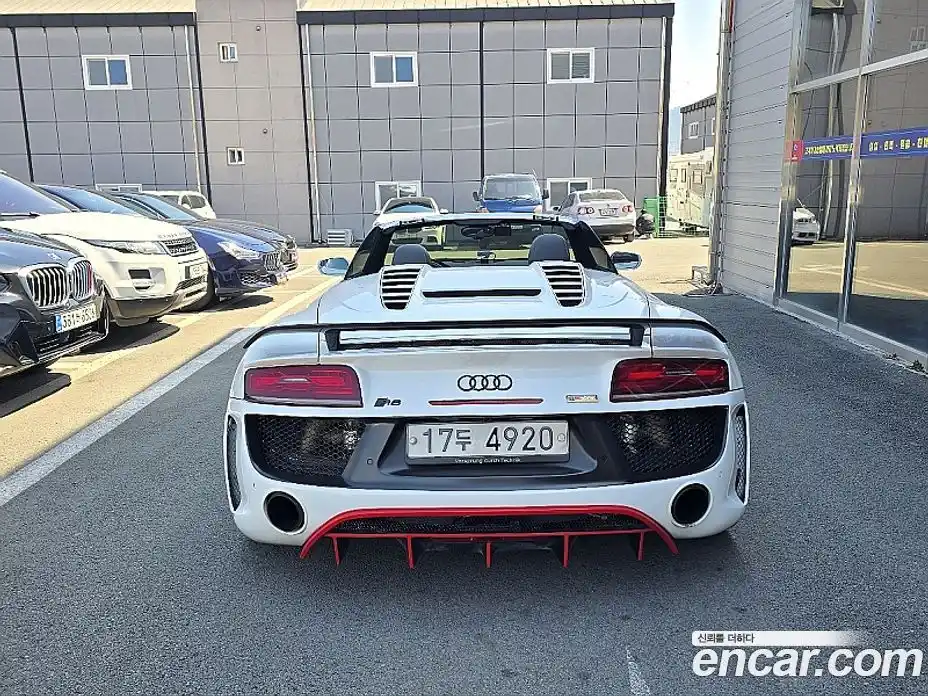 Audi R8 2015 5.2 автомат (гидро), фото 5