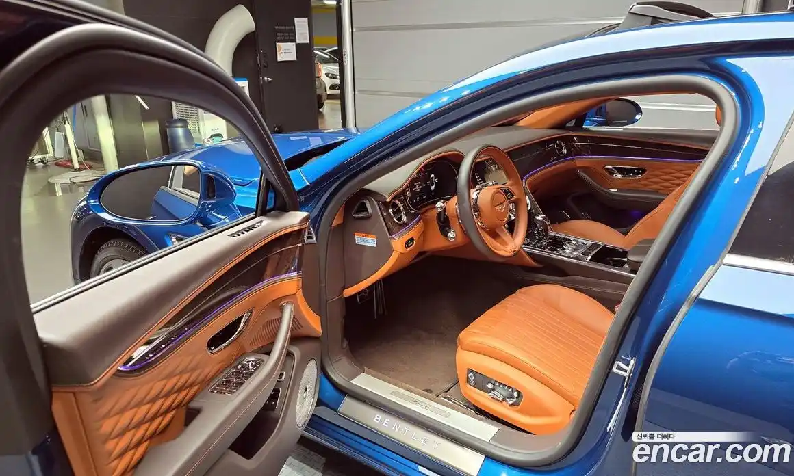 Bentley Flying Spur 2023 4.0 автомат (гидро), фото 11 Bentley Flying Spur 2023 4.0 автомат (гидро), фото 11