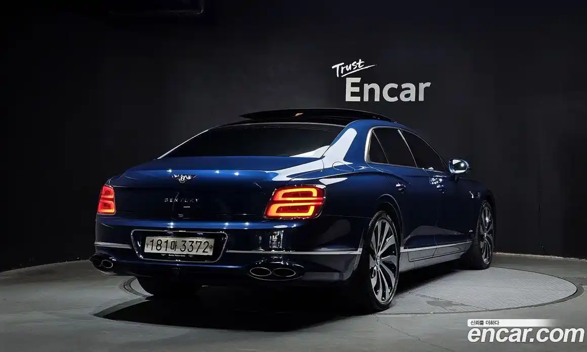 Bentley Flying Spur 2023 4.0 автомат (гидро), фото 2 Bentley Flying Spur 2023 4.0 автомат (гидро), фото 2