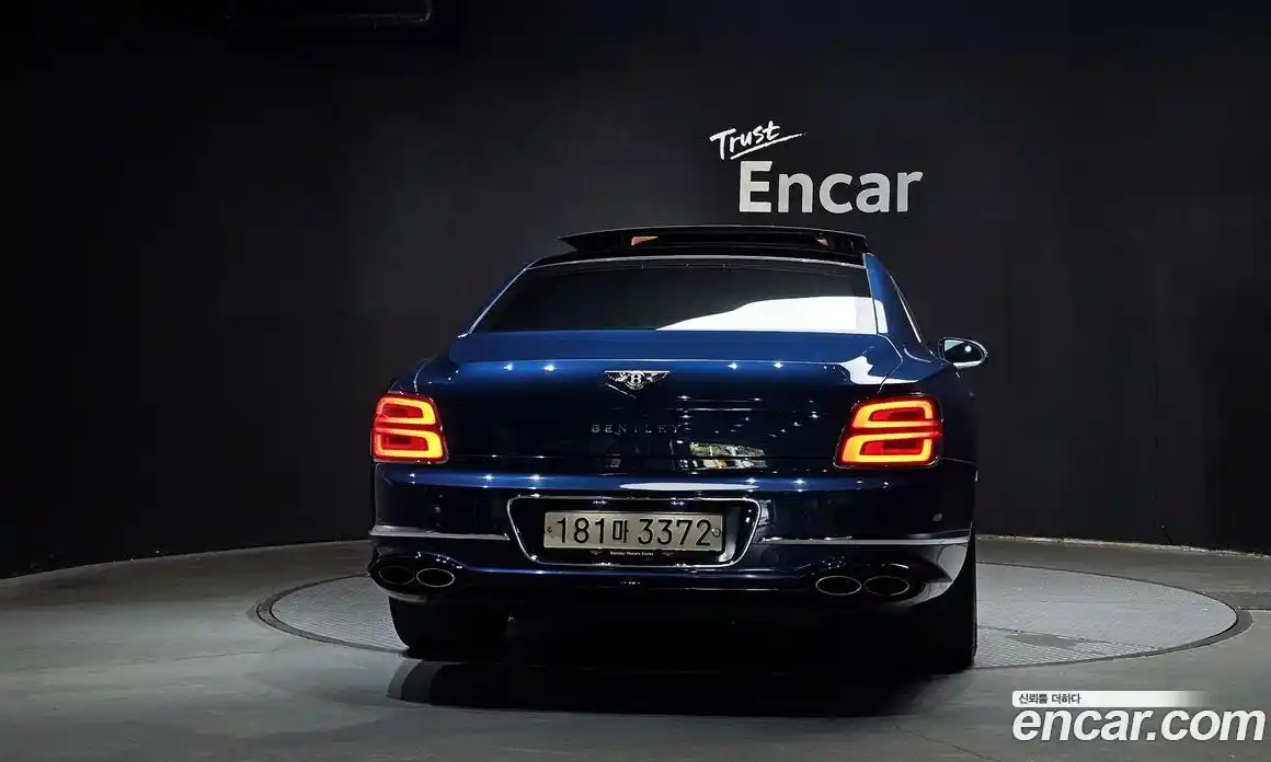 Bentley Flying Spur 2023 4.0 автомат (гидро), фото 4 Bentley Flying Spur 2023 4.0 автомат (гидро), фото 4