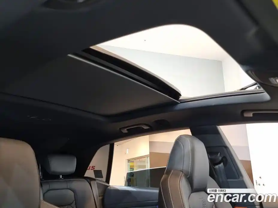 Audi Q8 2024 3.0 автомат (гидро), фото 14
