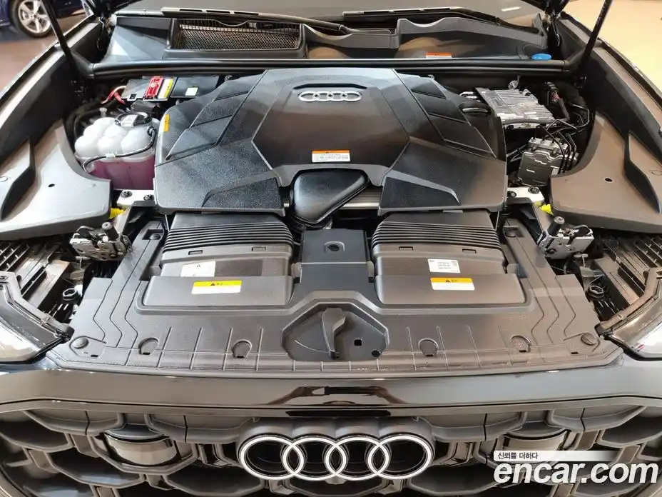 Audi Q8 2024 3.0 автомат (гидро), фото 6