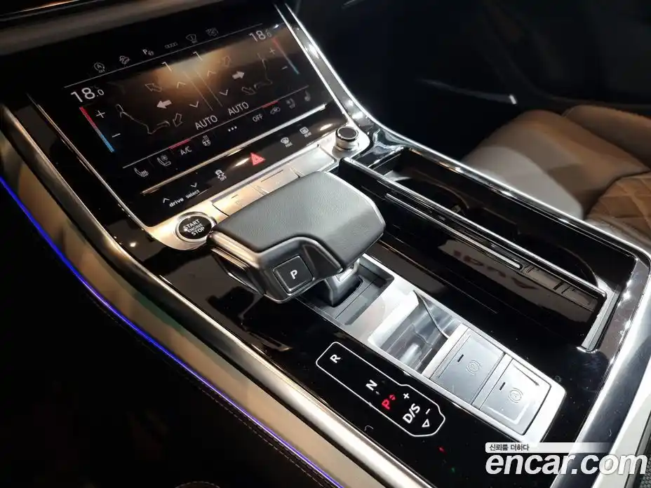 Audi Q8 2024 3.0 автомат (гидро), фото 9