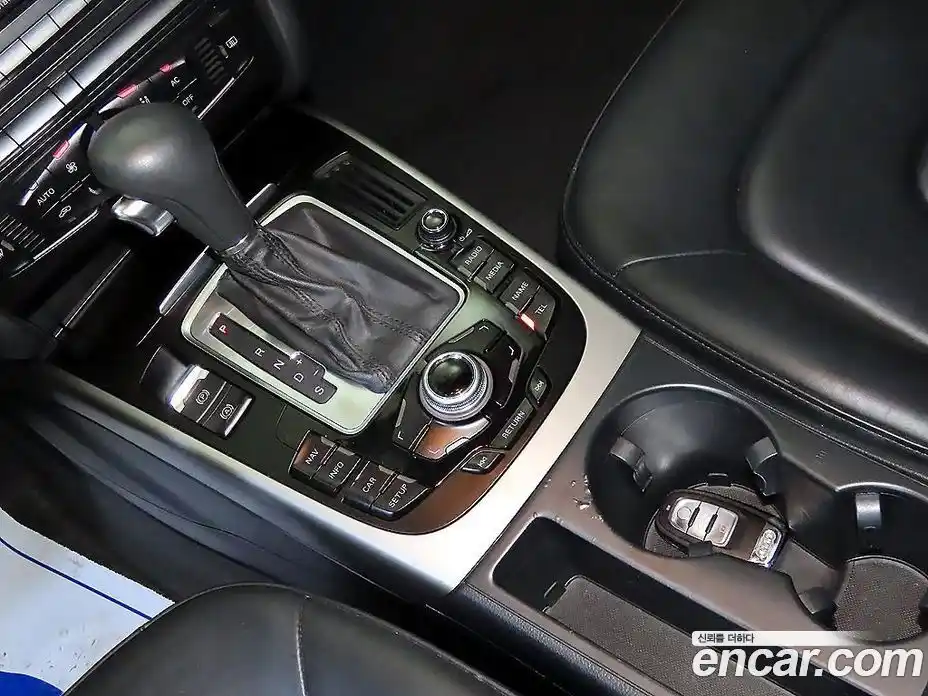Audi A4 2009 2.0 автомат (гидро), фото 12