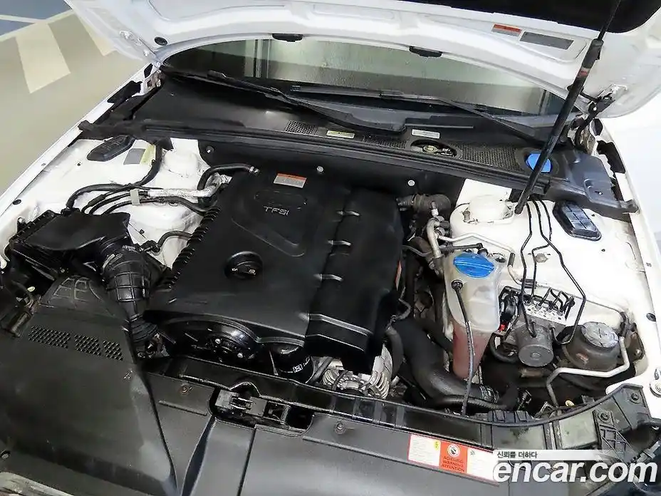 Audi A4 2009 2.0 автомат (гидро), фото 16
