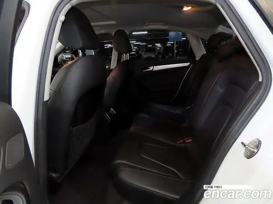 Audi A4 2009 2.0 автомат (гидро), фото 10