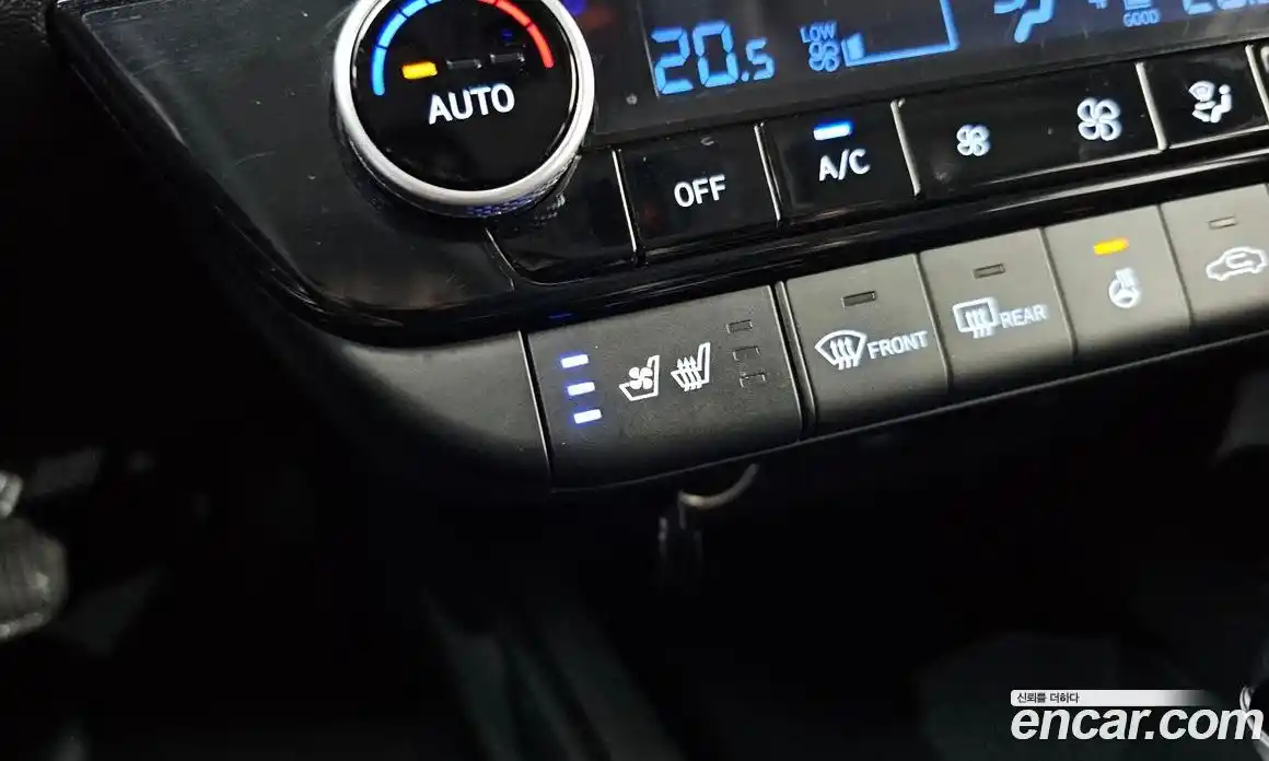 Hyundai Avante 2022 1.6 автомат (гидро), фото 28