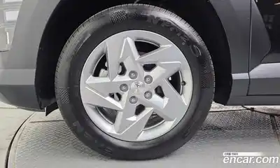 Hyundai Kona 2023 1.6 автомат (гидро), миниатюра 5