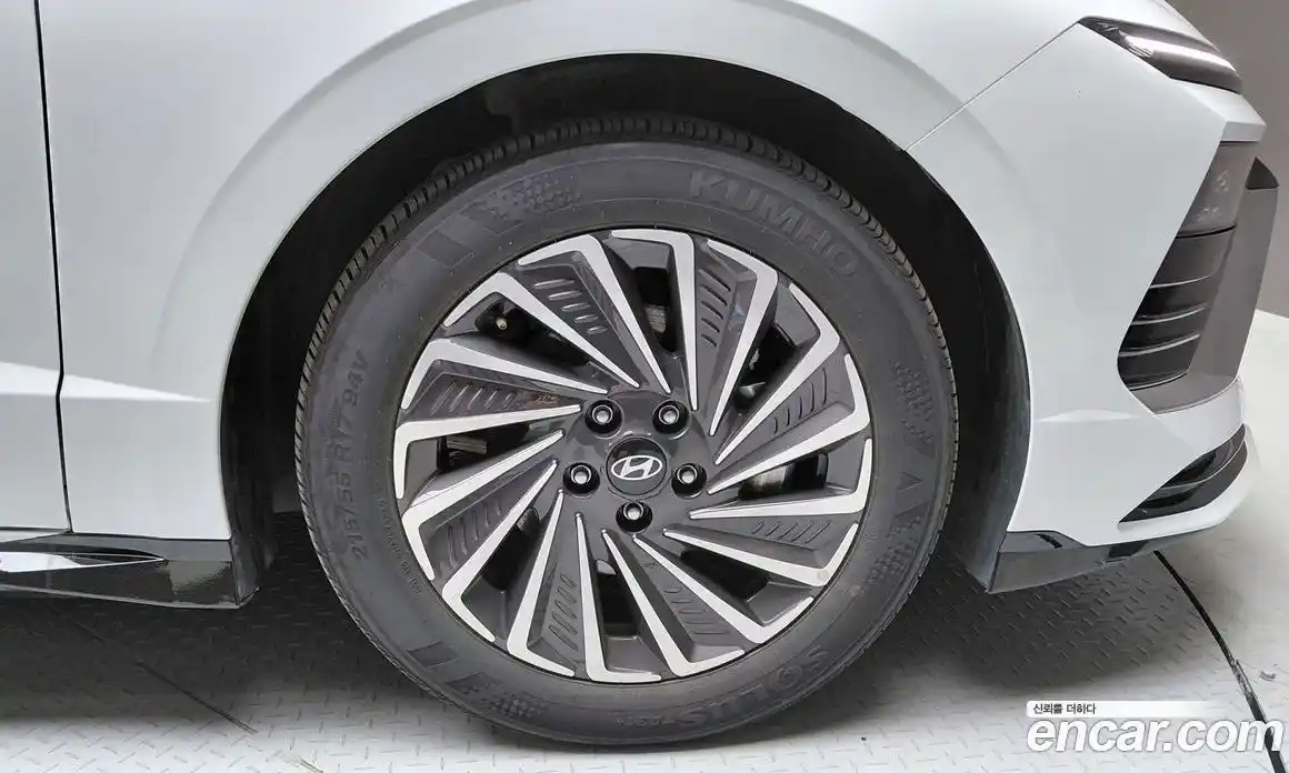 Hyundai Sonata 2024 2.0 автомат (гидро), фото 7