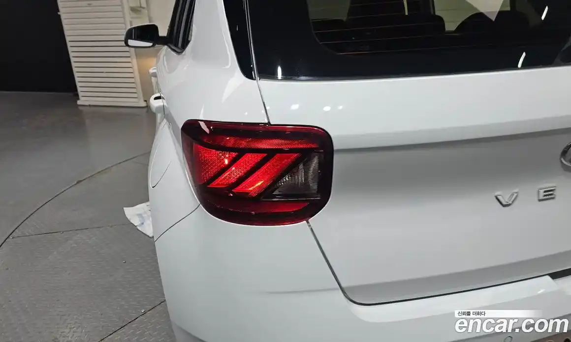 Hyundai Venue 2021 1.6 автомат (гидро), фото 9