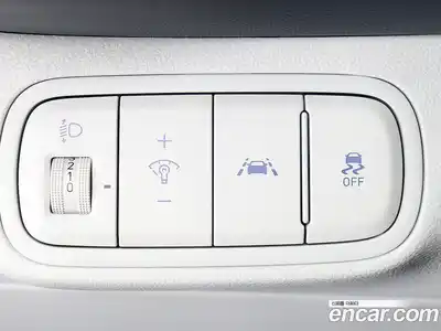 Hyundai Venue 2020 1.6 автомат (гидро), миниатюра 12