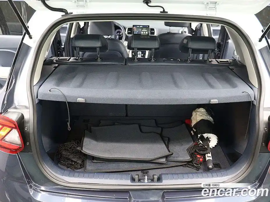 Hyundai Venue 2020 1.6 автомат (гидро), фото 20