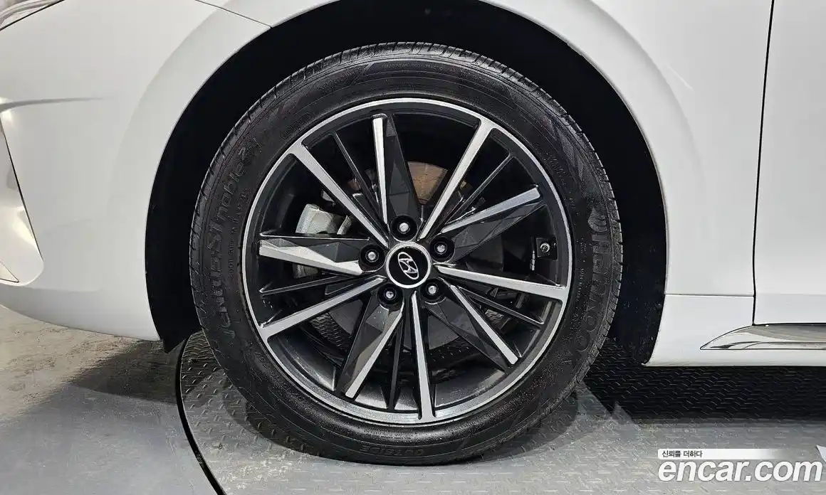 Hyundai Grandeur 2021 2.5 автомат (гидро), фото 4