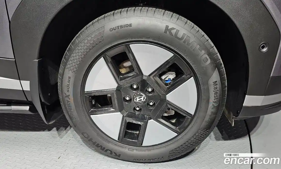 Hyundai Santa Fe 2024 1.6 автомат (гидро), фото 7
