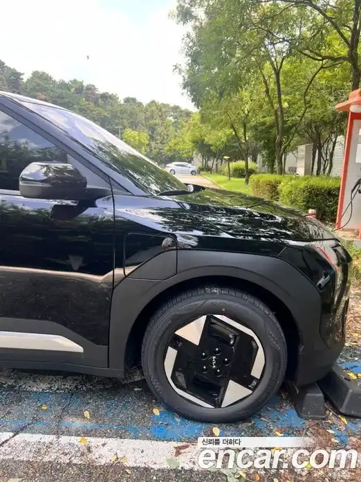 Kia EV3 2025 автомат (гидро), фото 6
