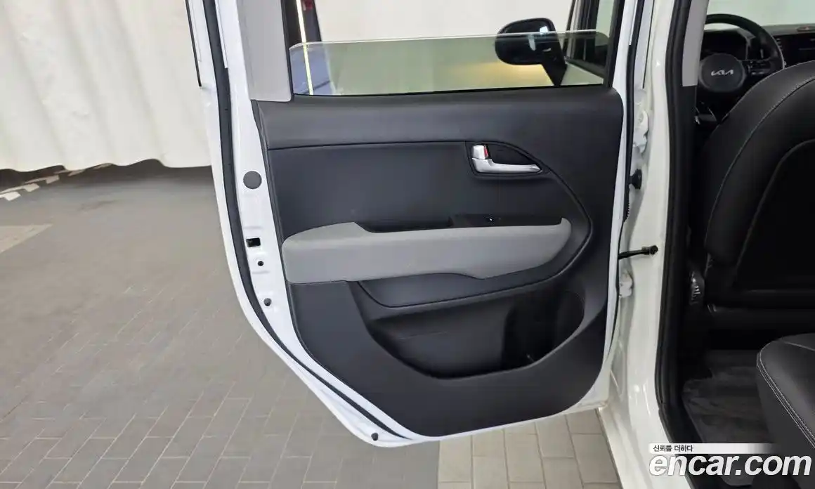 Kia Ray 2024 1.0 автомат (гидро), фото 15