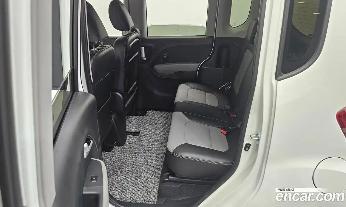 Kia Ray 2021 1.0 автомат (гидро), фото 11