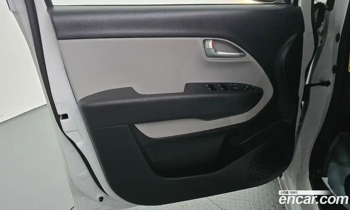 Kia Ray 2024 1.0 автомат (гидро), фото 14