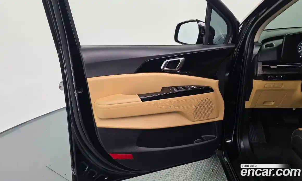 Kia Carnival 2023 3.5 автомат (гидро), фото 14