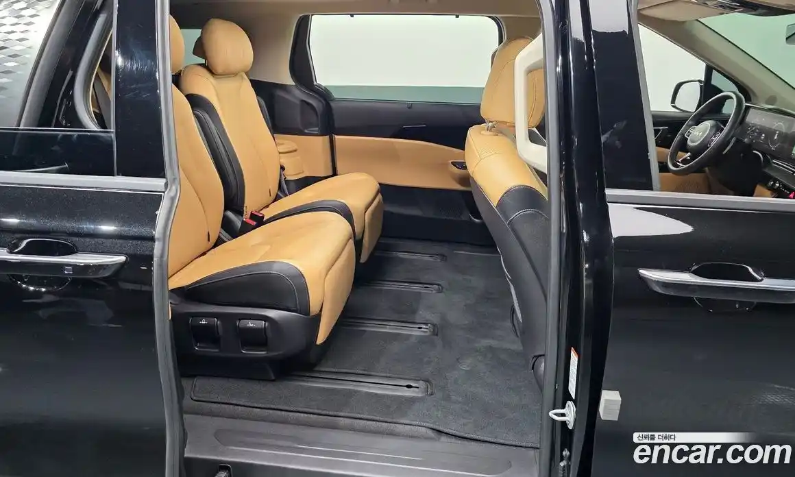 Kia Carnival 2023 3.5 автомат (гидро), фото 18