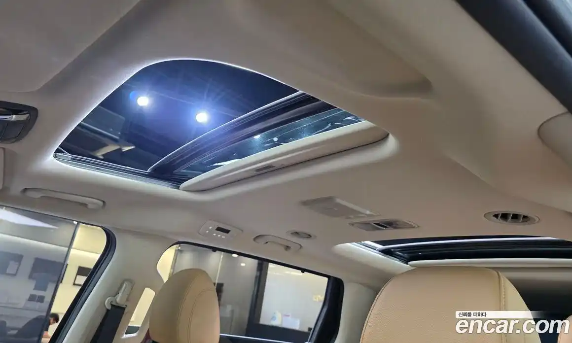 Kia Carnival 2023 3.5 автомат (гидро), фото 24