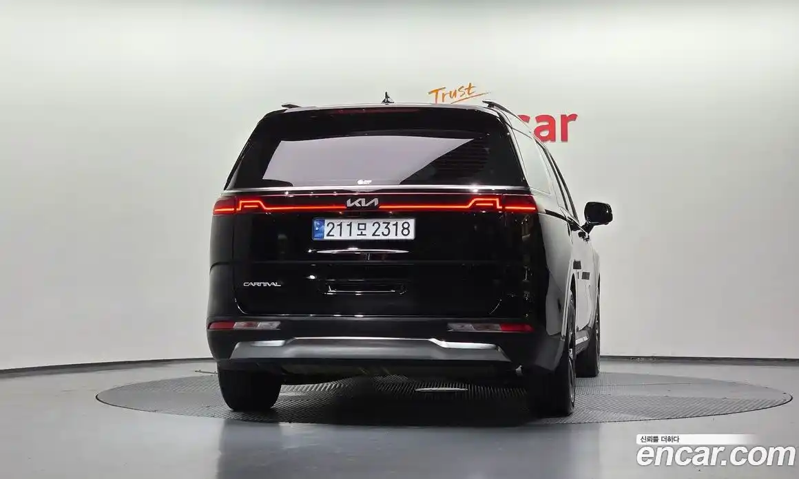 Kia Carnival 2023 3.5 автомат (гидро), фото 4