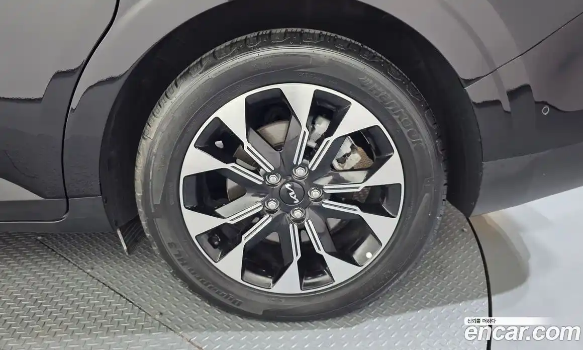 Kia Carnival 2023 3.5 автомат (гидро), фото 7