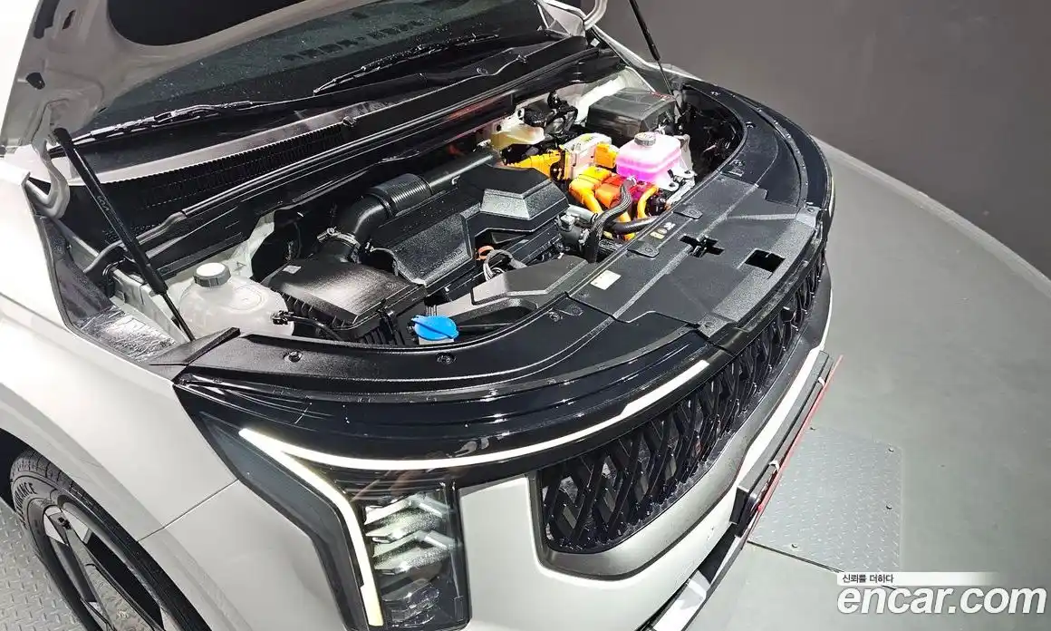 Kia Carnival 2025 1.6 автомат (гидро), фото 6