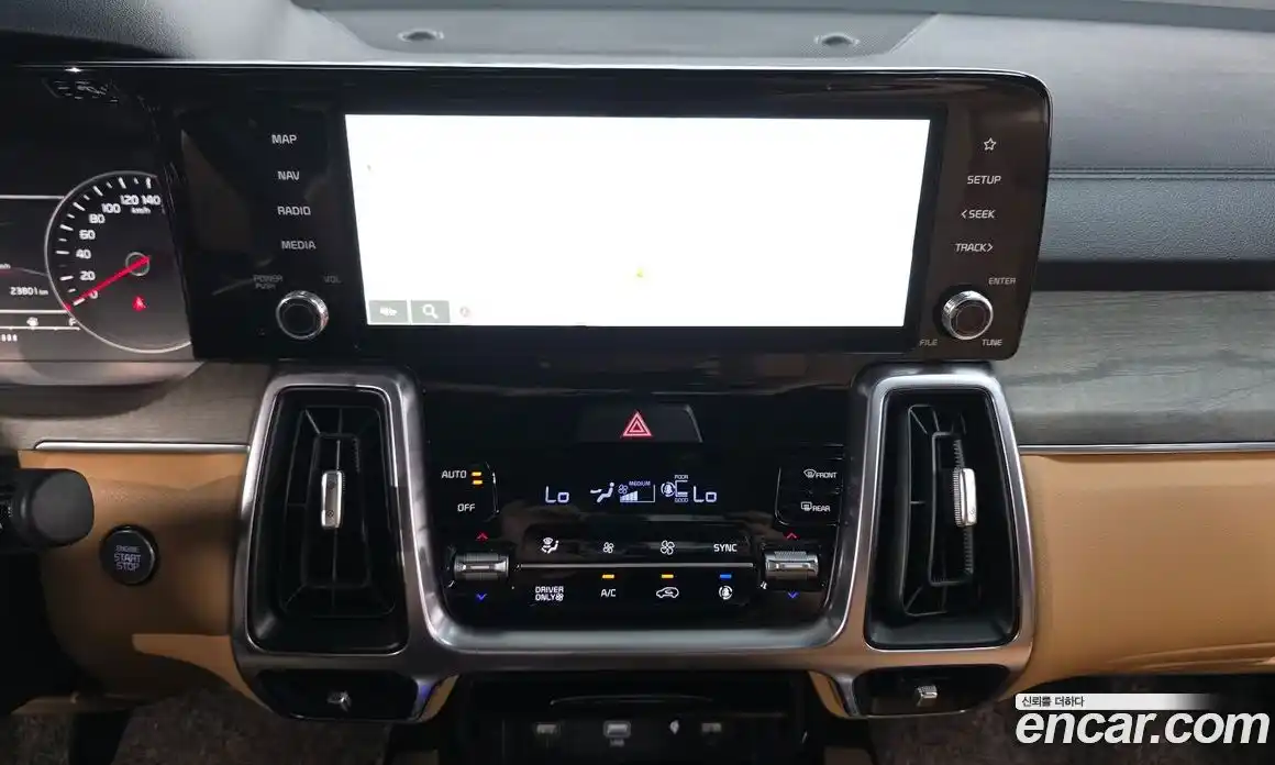 Kia Sorento 2023 1.6 автомат (гидро), фото 14