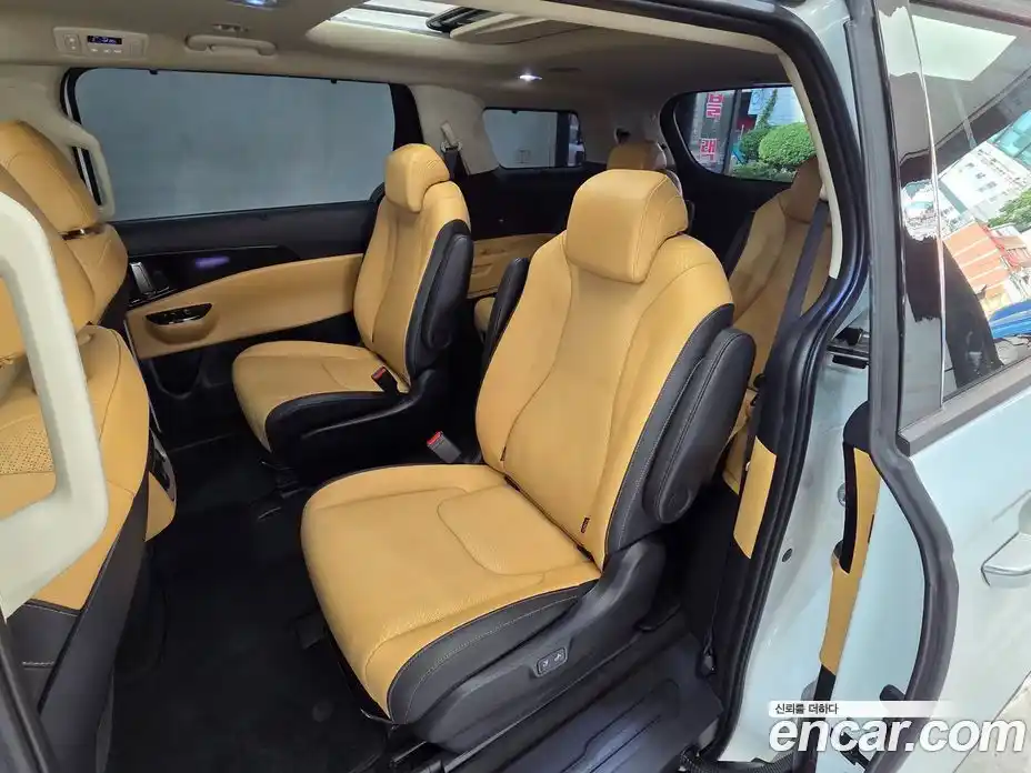 Kia Carnival 2023 2.2 автомат (гидро), фото 20