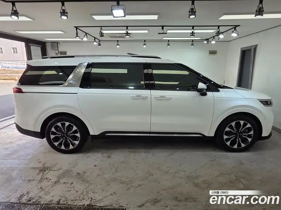 Kia Carnival 2023 2.2 автомат (гидро), фото 4