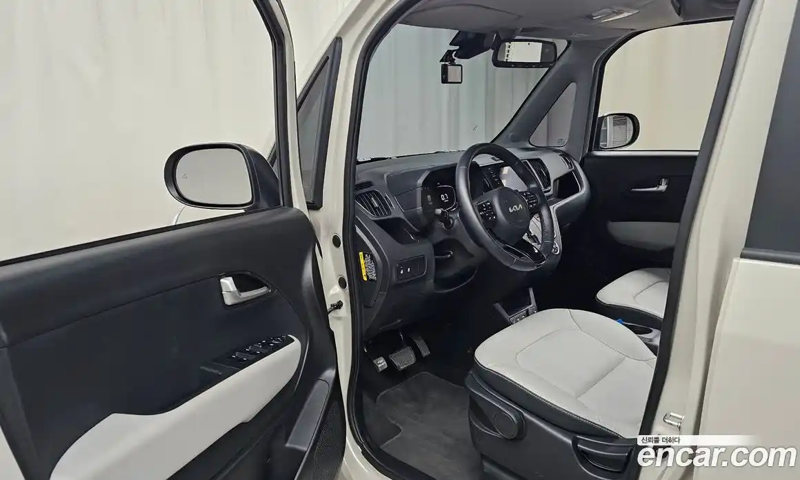 Kia Ray 2023 1.0 автомат (гидро), фото 13