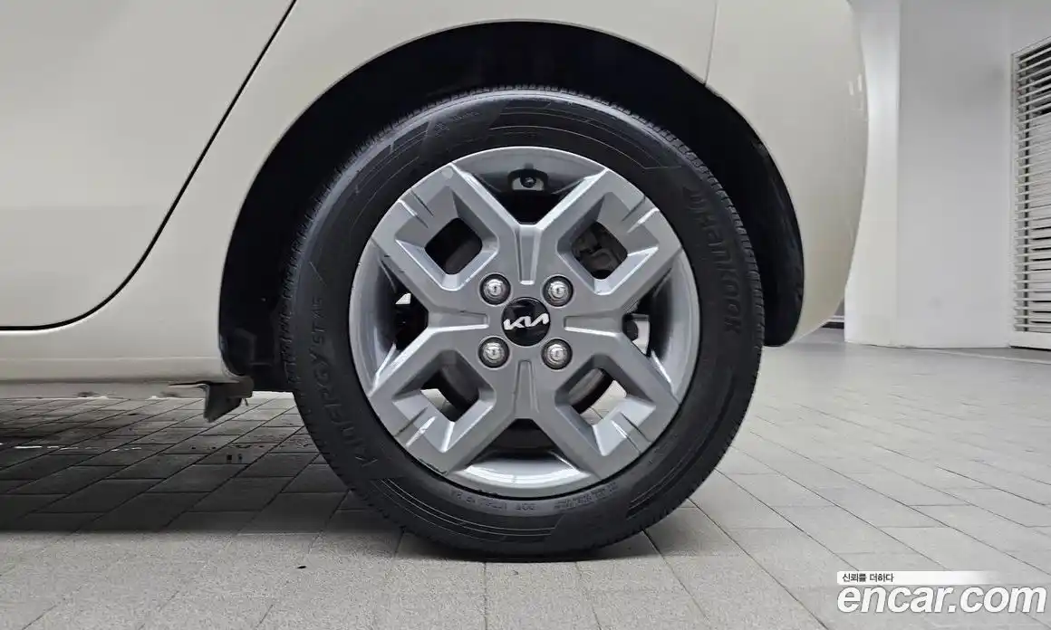 Kia Ray 2023 1.0 автомат (гидро), фото 7