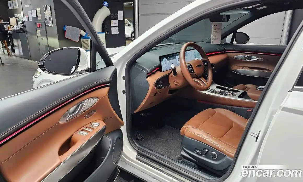 Genesis GV70 2024 2.5 автомат (гидро), фото 13