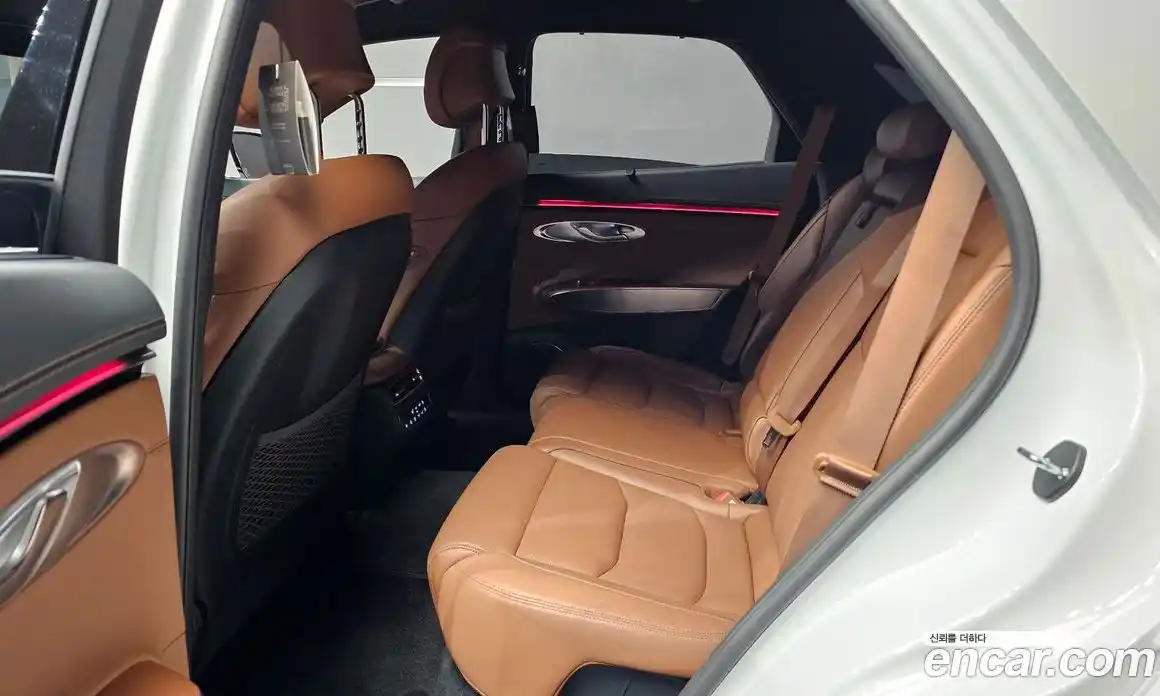 Genesis GV70 2024 2.5 автомат (гидро), фото 17