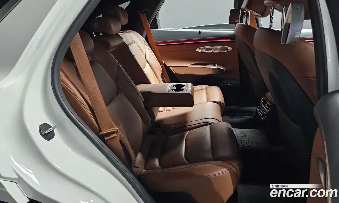 Genesis GV70 2024 2.5 автомат (гидро), фото 18