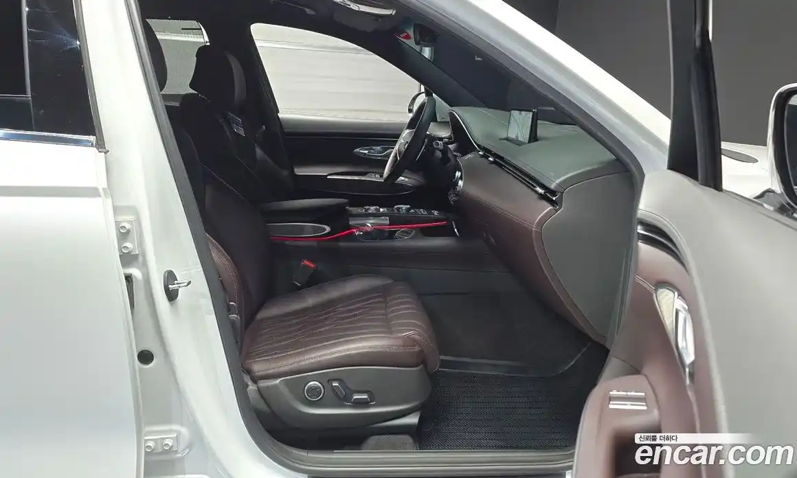 Genesis GV70 2021 2.5 автомат (гидро), фото 16