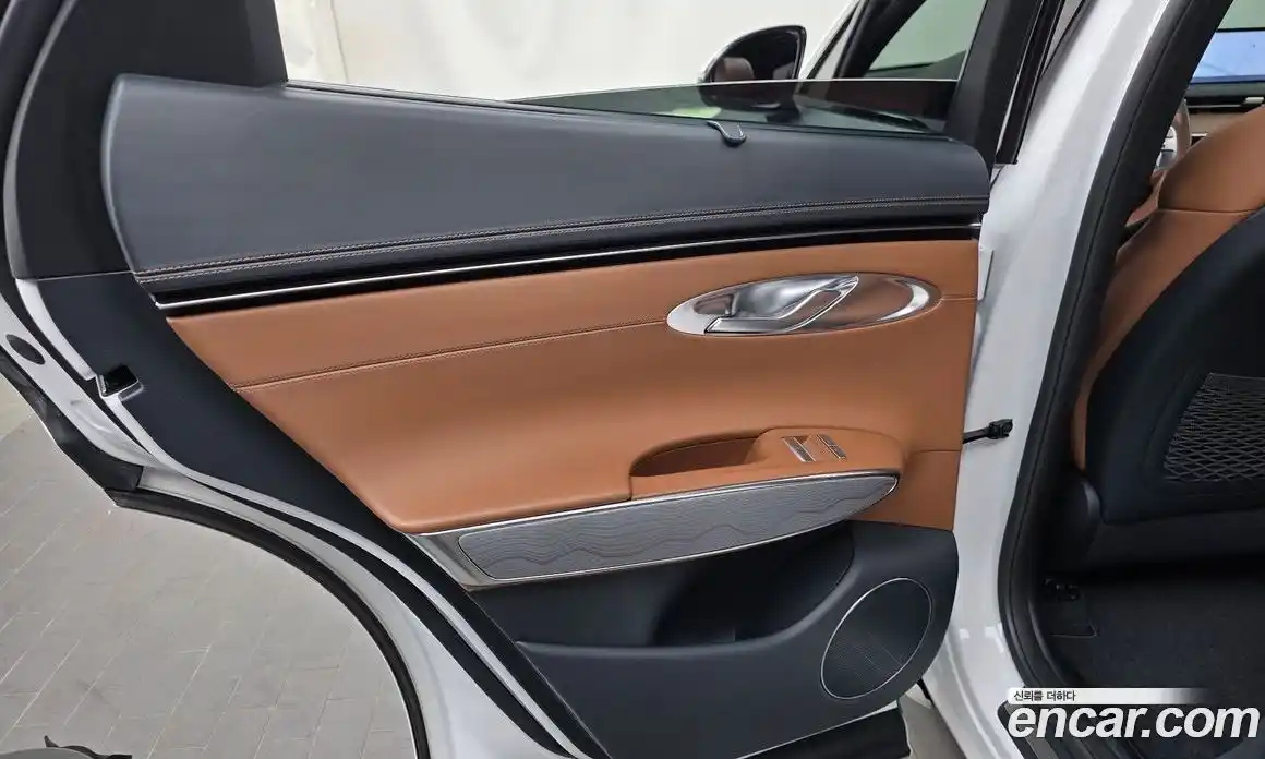 Genesis GV70 2021 2.5 автомат (гидро), фото 15