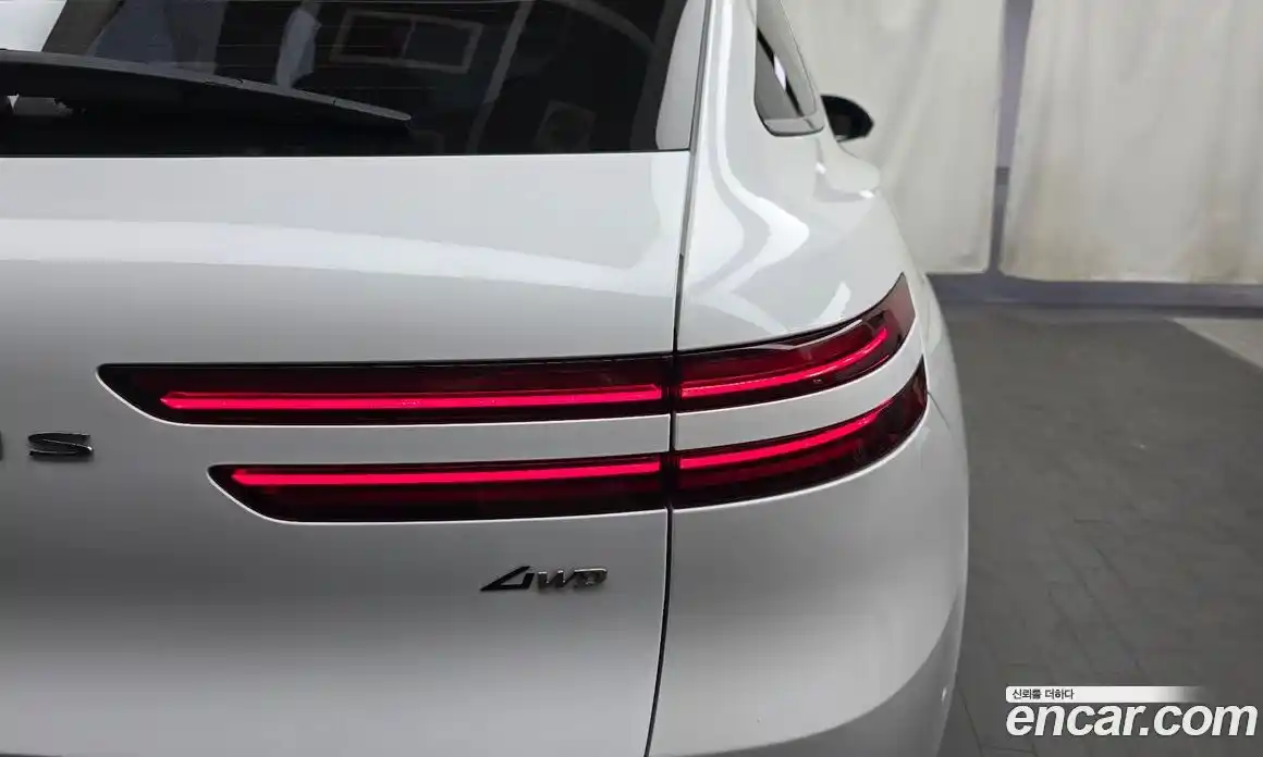 Genesis GV70 2021 2.5 автомат (гидро), фото 9