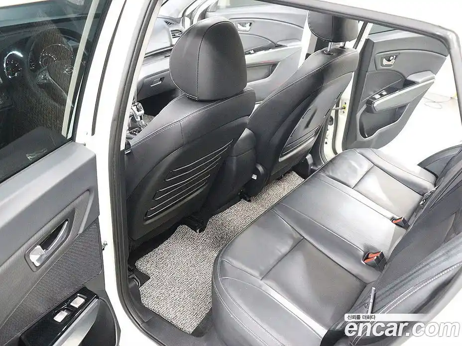 SsangYong TIBOLI 2019 1.6 автомат (гидро), фото 16
