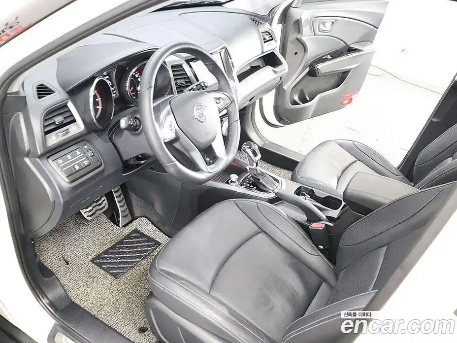 SsangYong TIBOLI 2019 1.6 автомат (гидро), фото 17