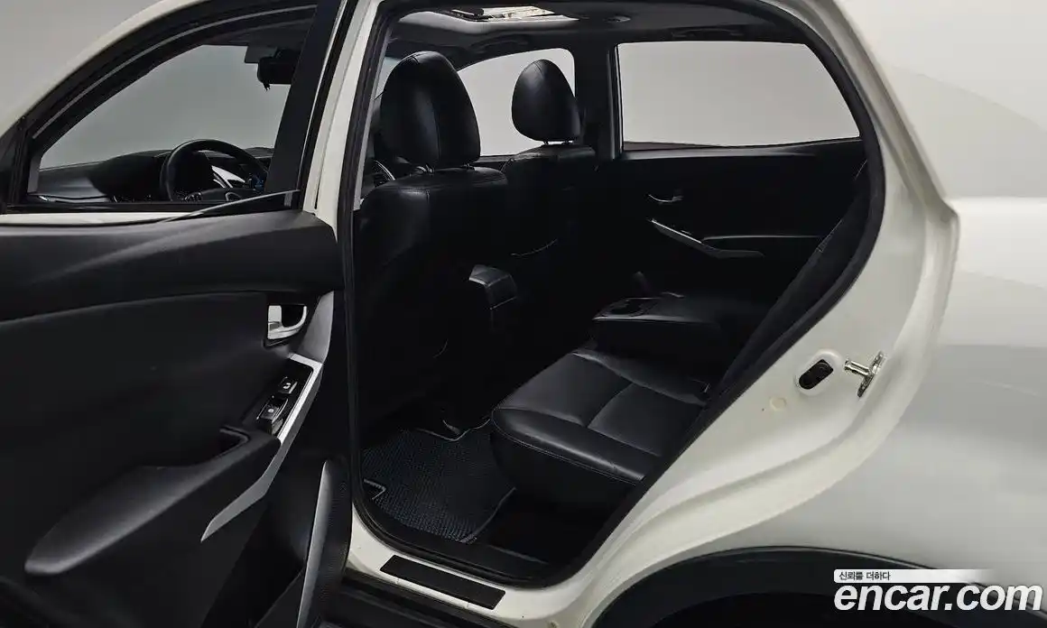SsangYong Korando 2015 2.2 автомат (гидро), фото 11