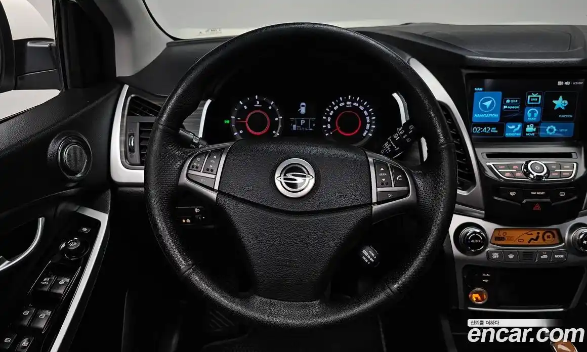 SsangYong Korando 2015 2.2 автомат (гидро), фото 12