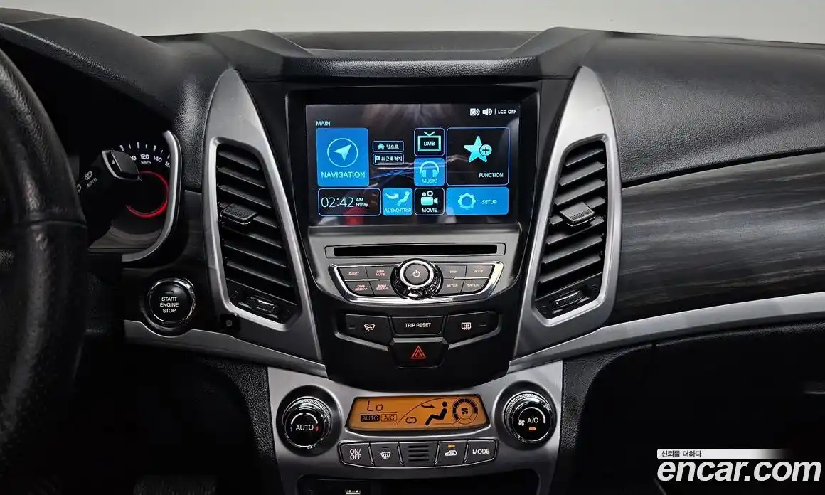 SsangYong Korando 2015 2.2 автомат (гидро), фото 13