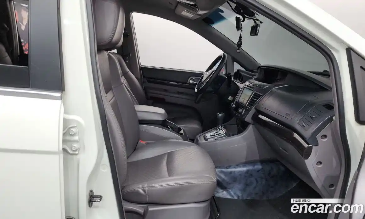 SsangYong Korando 2015 2.2 автомат (гидро), фото 16