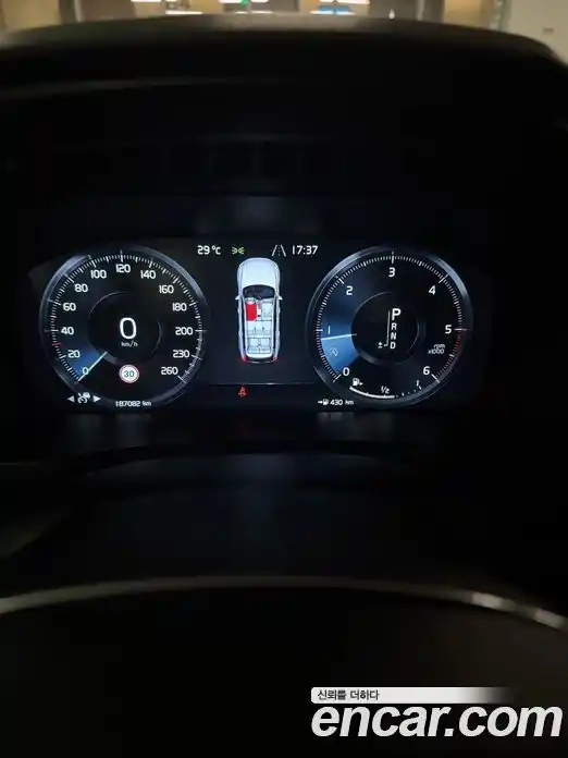 Volvo XC90 2018 2.0 автомат (гидро), фото 14