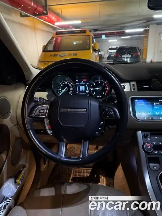 Land Rover Range Rover Evoque 2017 2.0 автомат (гидро), фото 9