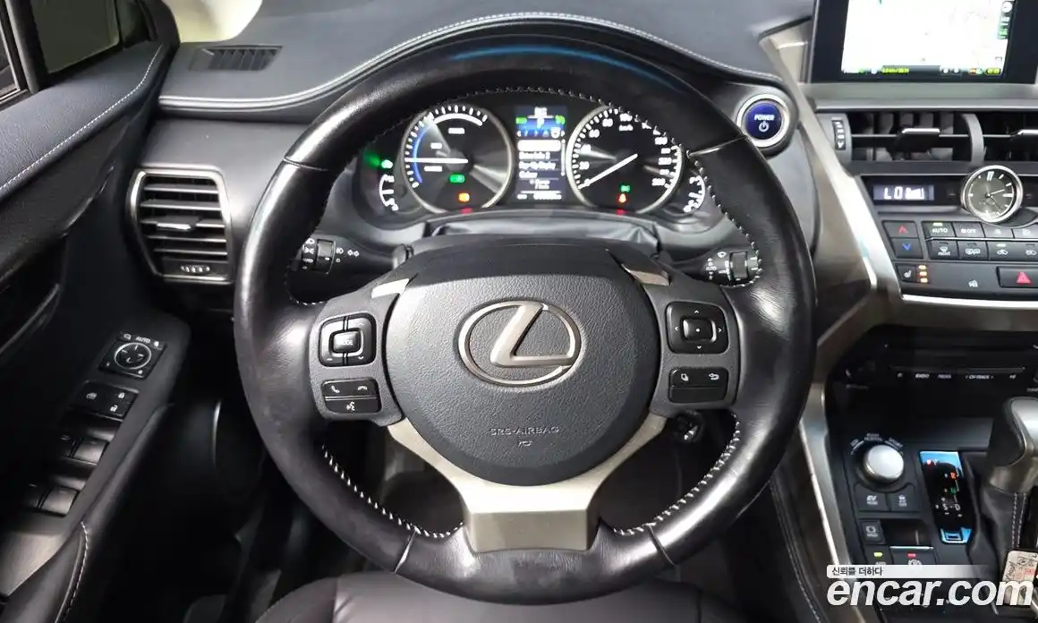Lexus NX 2015 2.5 автомат (гидро), фото 13 Lexus NX 2015 2.5 автомат (гидро), фото 13