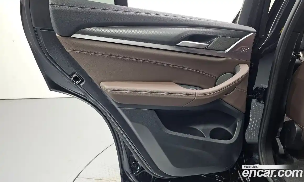 BMW X4 2025 2.0 автомат (гидро), фото 15
